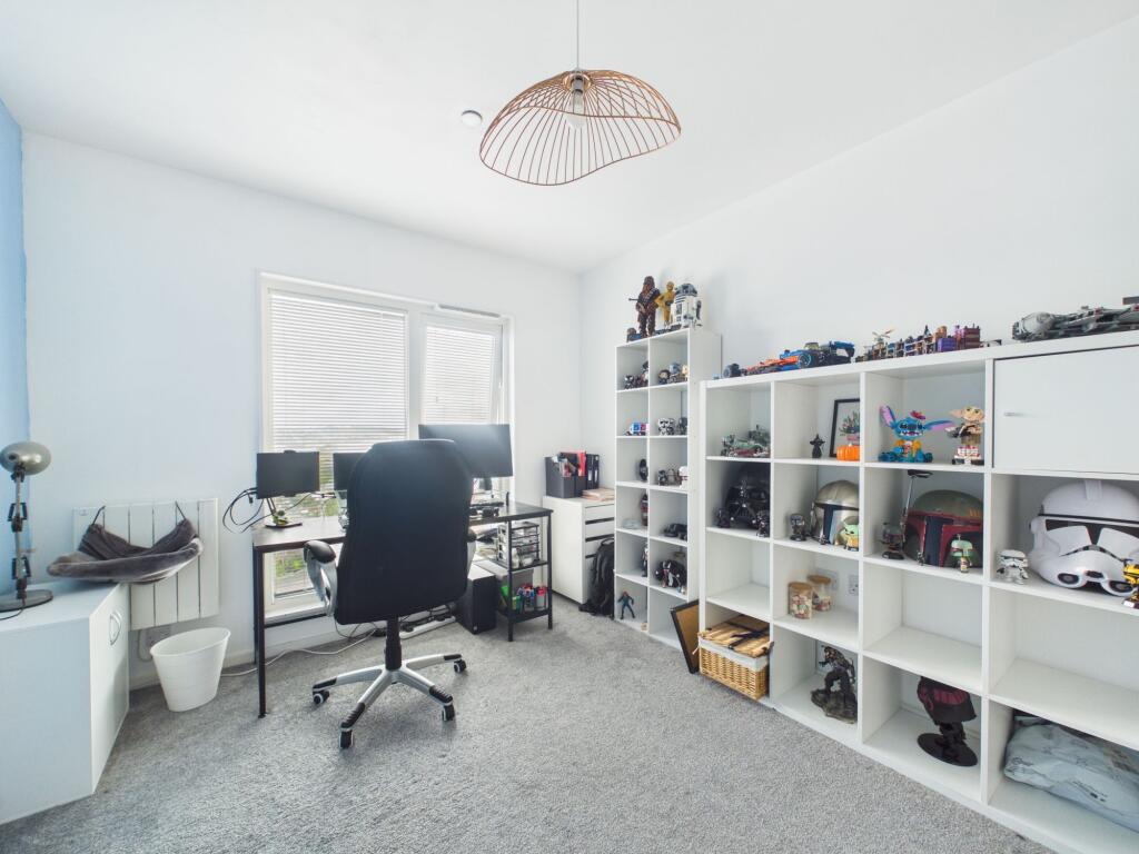 Apartment in Rochester - View 5