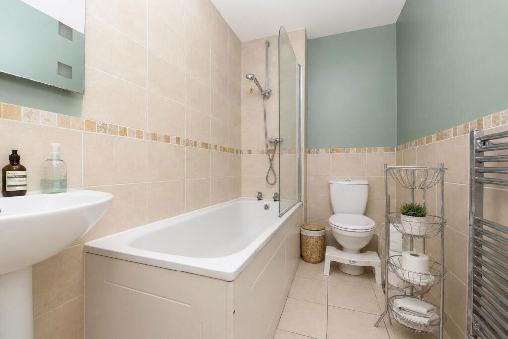 Apartment in Fareham, Hampshire - More