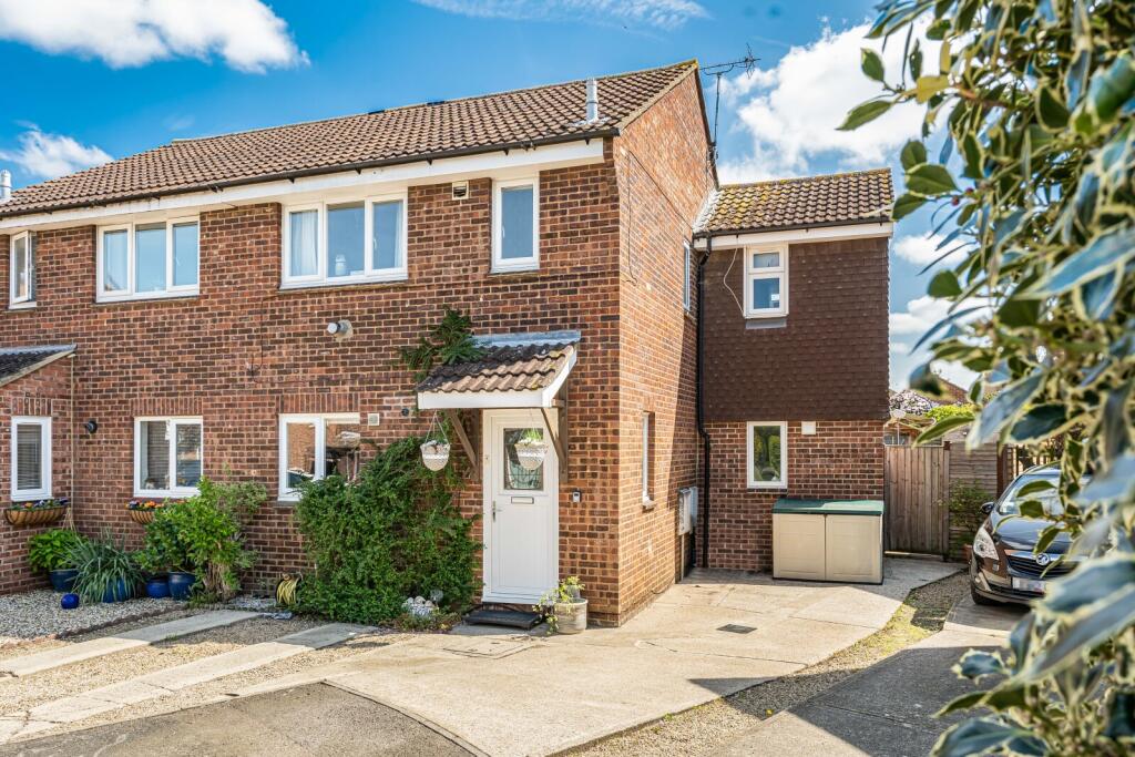 Main image of property: Thistlecroft Close, Abingdon, Oxfordshire, OX14