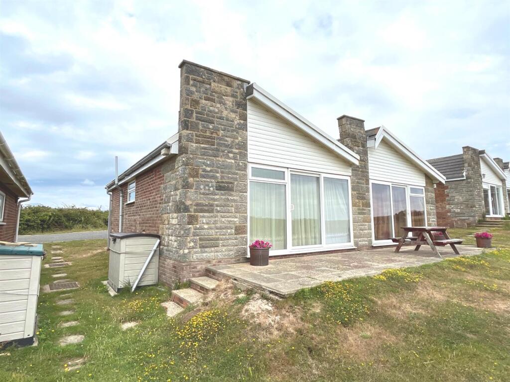 2-bed semi-detached on Monks Lane, Freshwater, £72,500