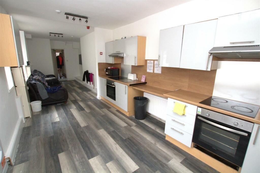 House in Middlesbrough, Middlehaven - View 3