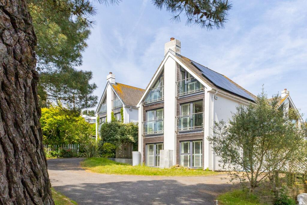 Main image of property: Seabrook Mount, Hythe, CT21
