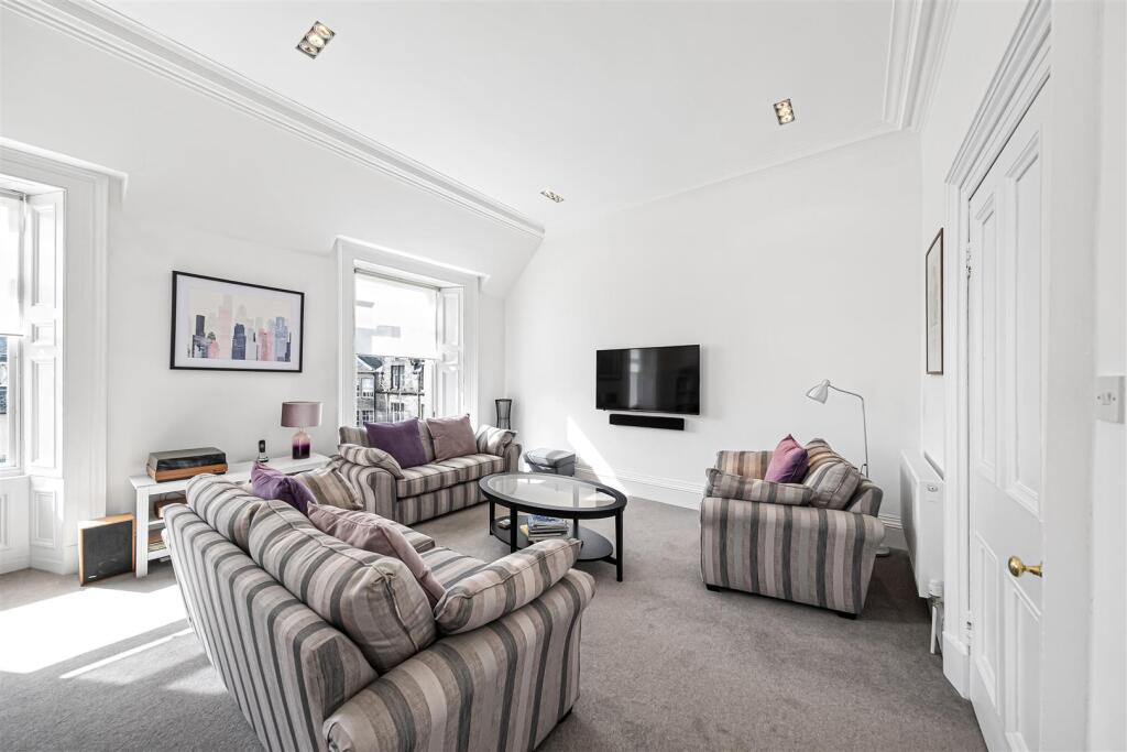 Apartment in Kirkcaldy - View 3