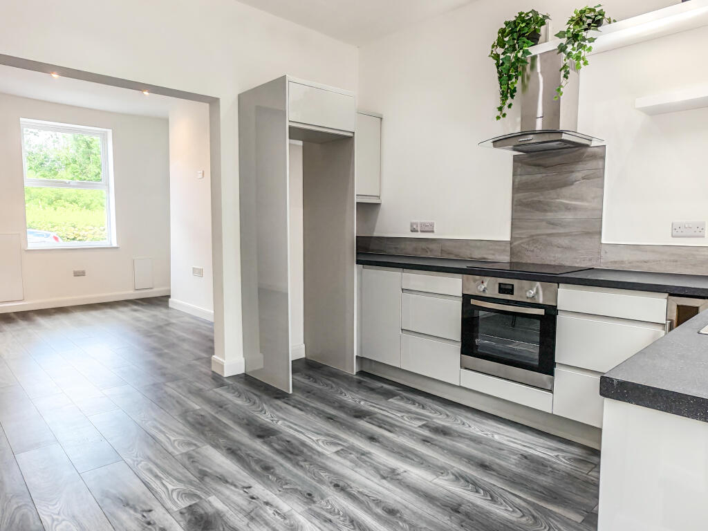 House in Tameside, Greater Manchester - View 3