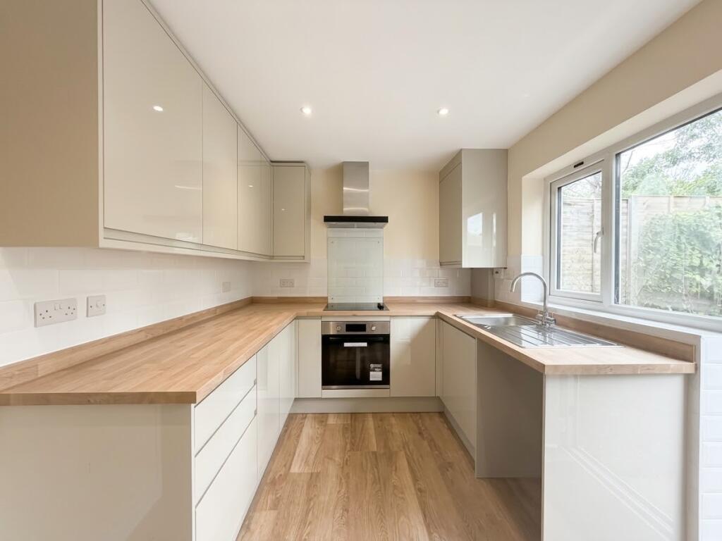 House in Eastleigh, Hamble-le-Rice - View 4