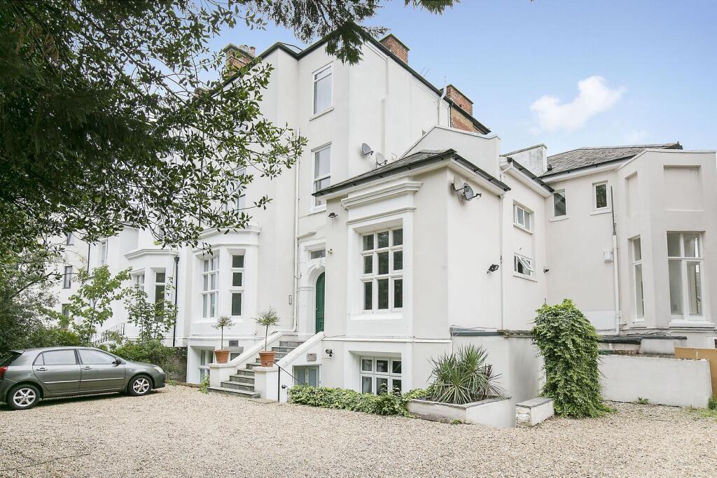2-bed flat on Park Hill, Abbeville Village, London, SW4, £700,000