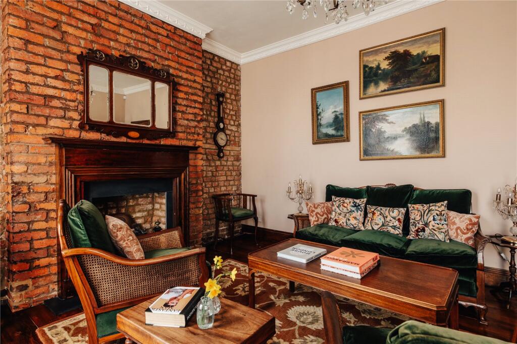 3 bedroom maisonette for rent