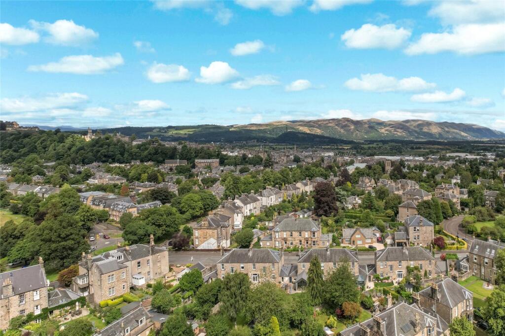 Apartment in Falkirk, Stirling - View 2