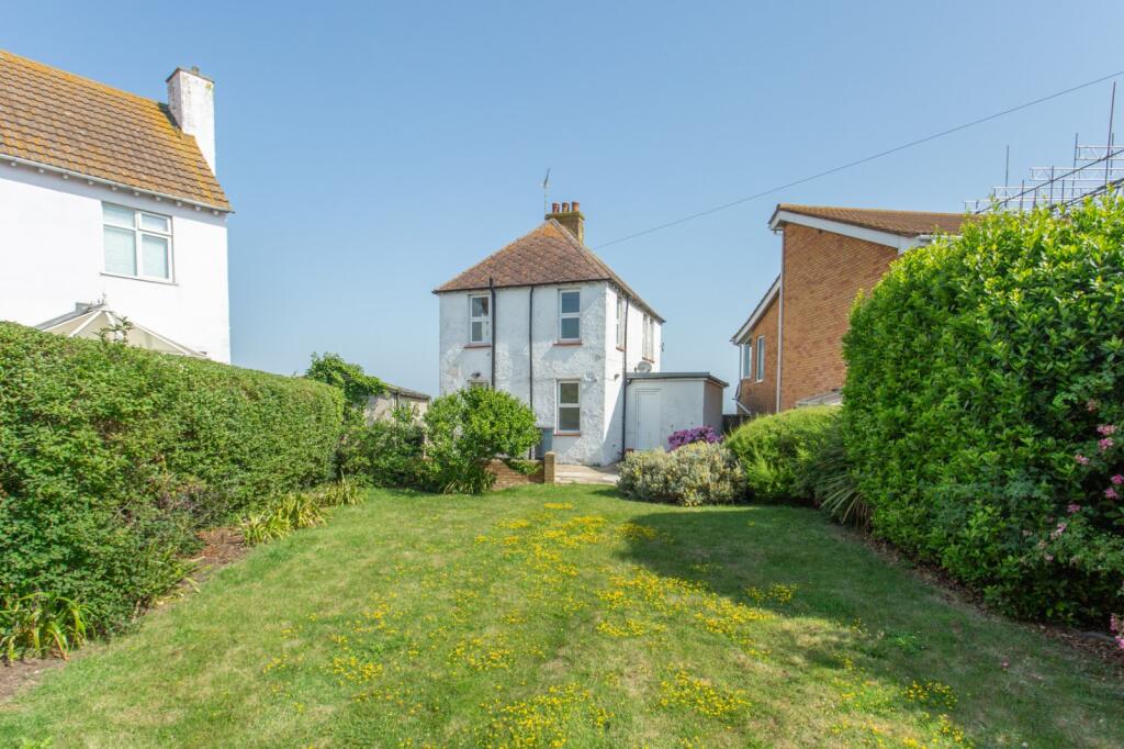 Marine Crescent, Tankerton, Whitstable, Kent, CT5 photo 4