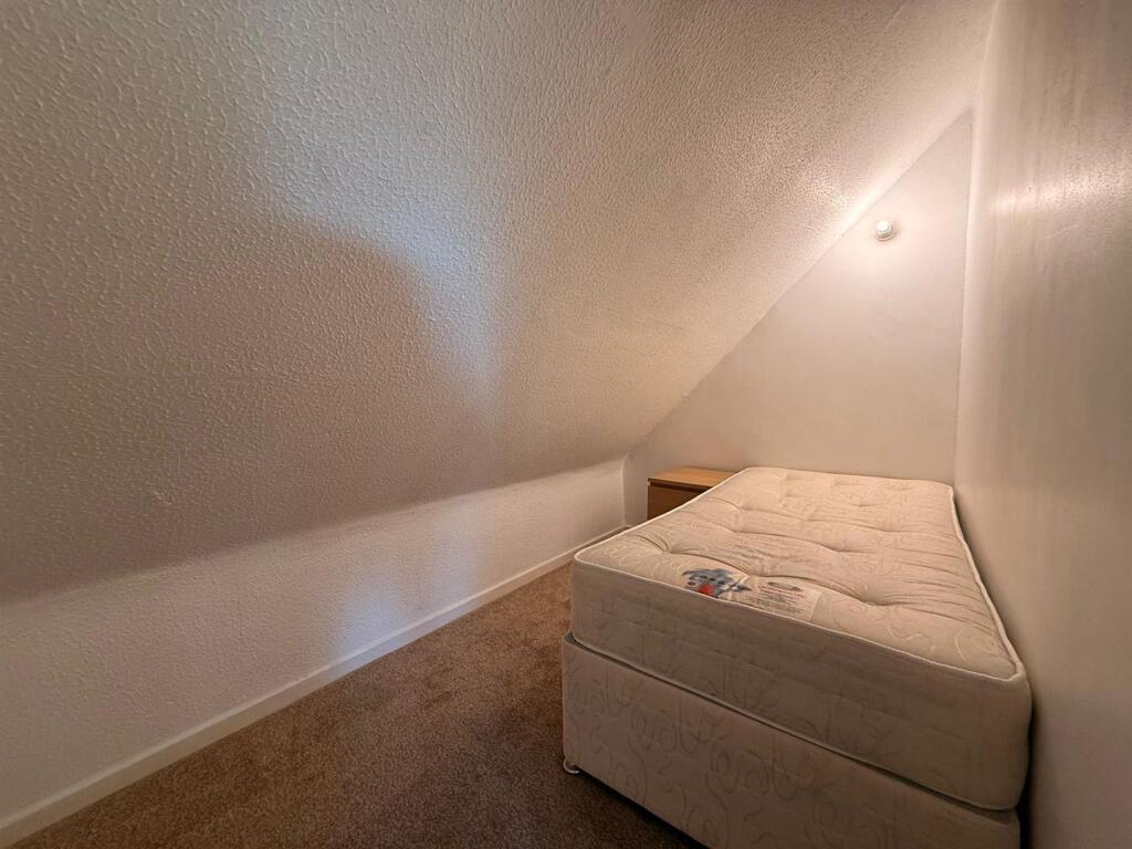 Apartment in Preston, Tanterton, Ingol and Tanterton - View 6