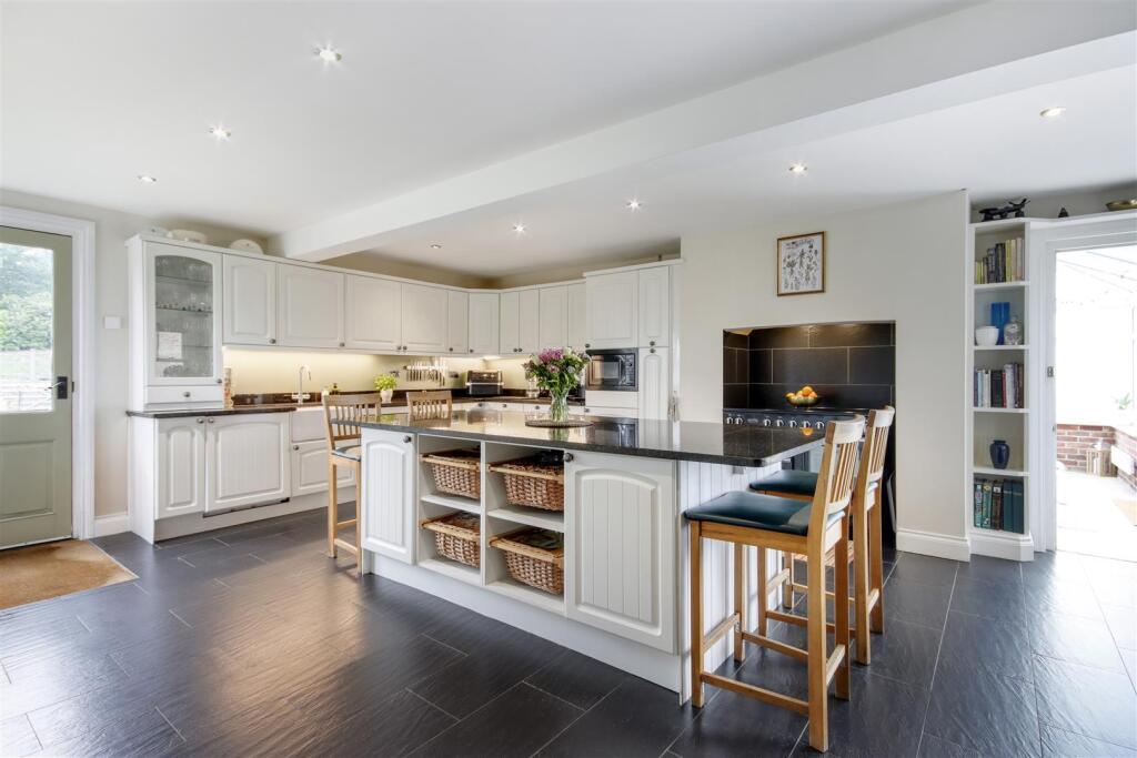 House in Tonbridge - View 3