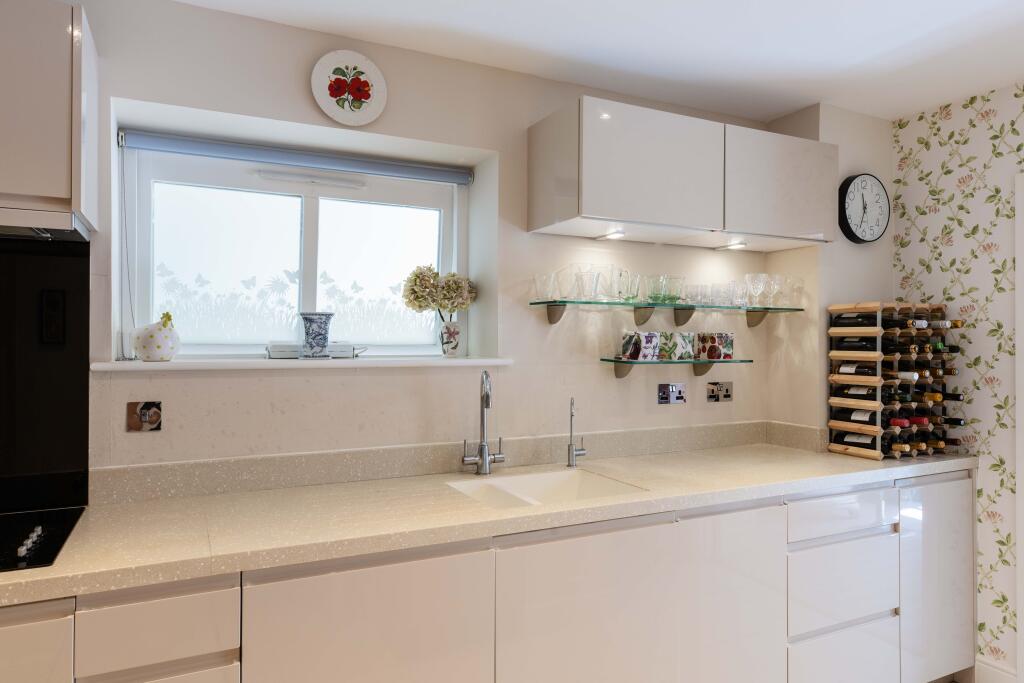Templeton Road, Kintbury - View 4
