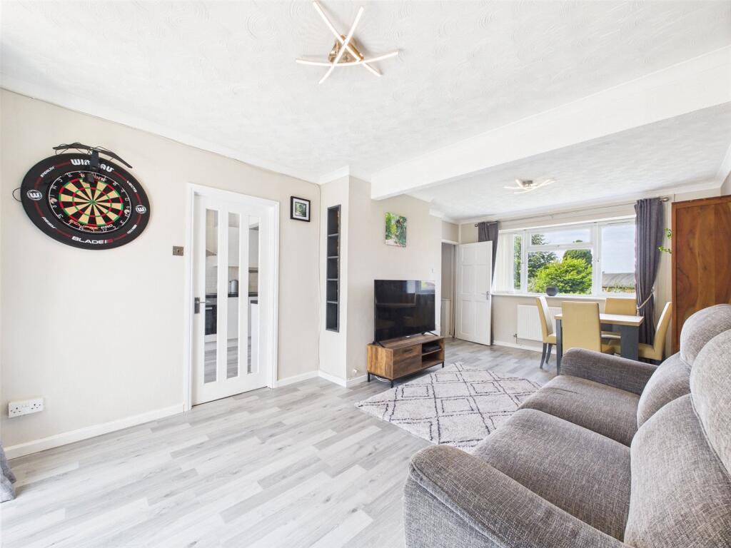House in Gloucester - View 2