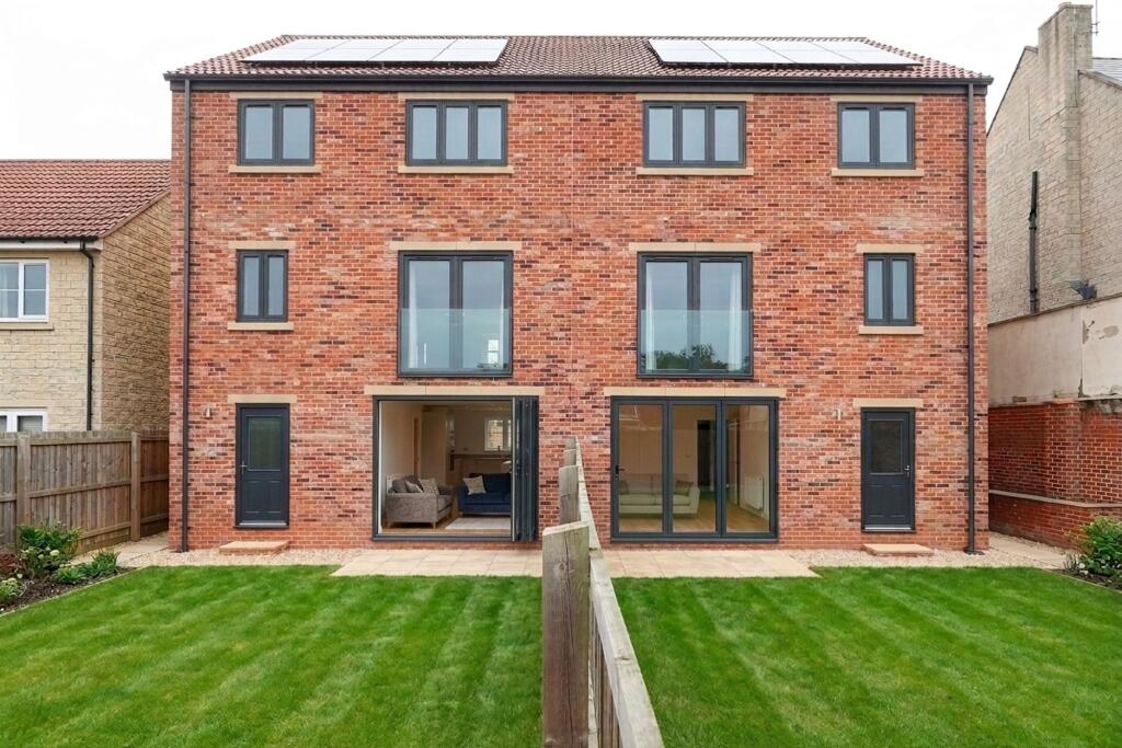 House in Rotherham, Maltby - View 2