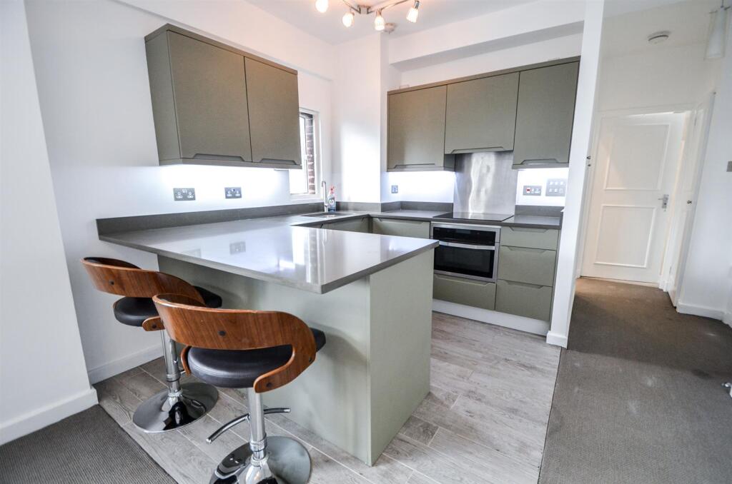 Apartment in London - View 2