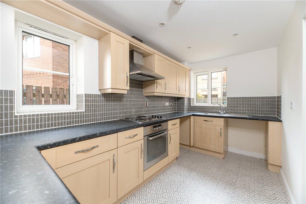 Apartment in Leeds, Snittles Farm, Morley - View 5