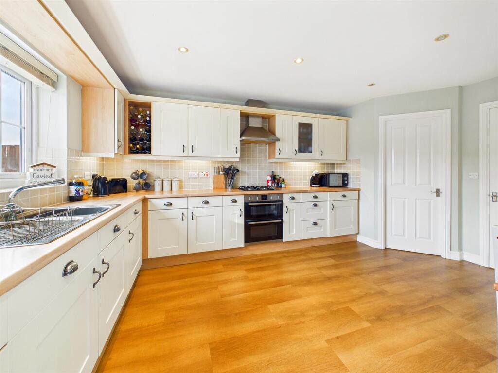4 Parc Llwyfen, Llanymynech photo 2