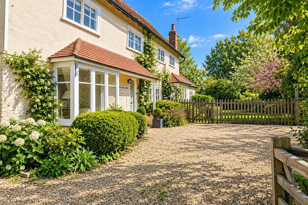 House in Stevenage - View 4