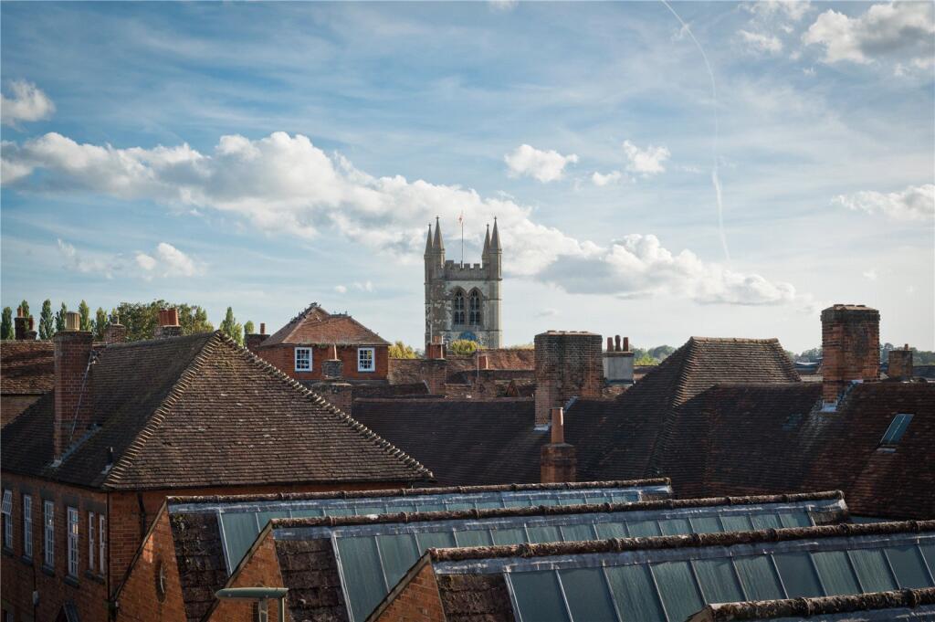 House in Guildford - View 5