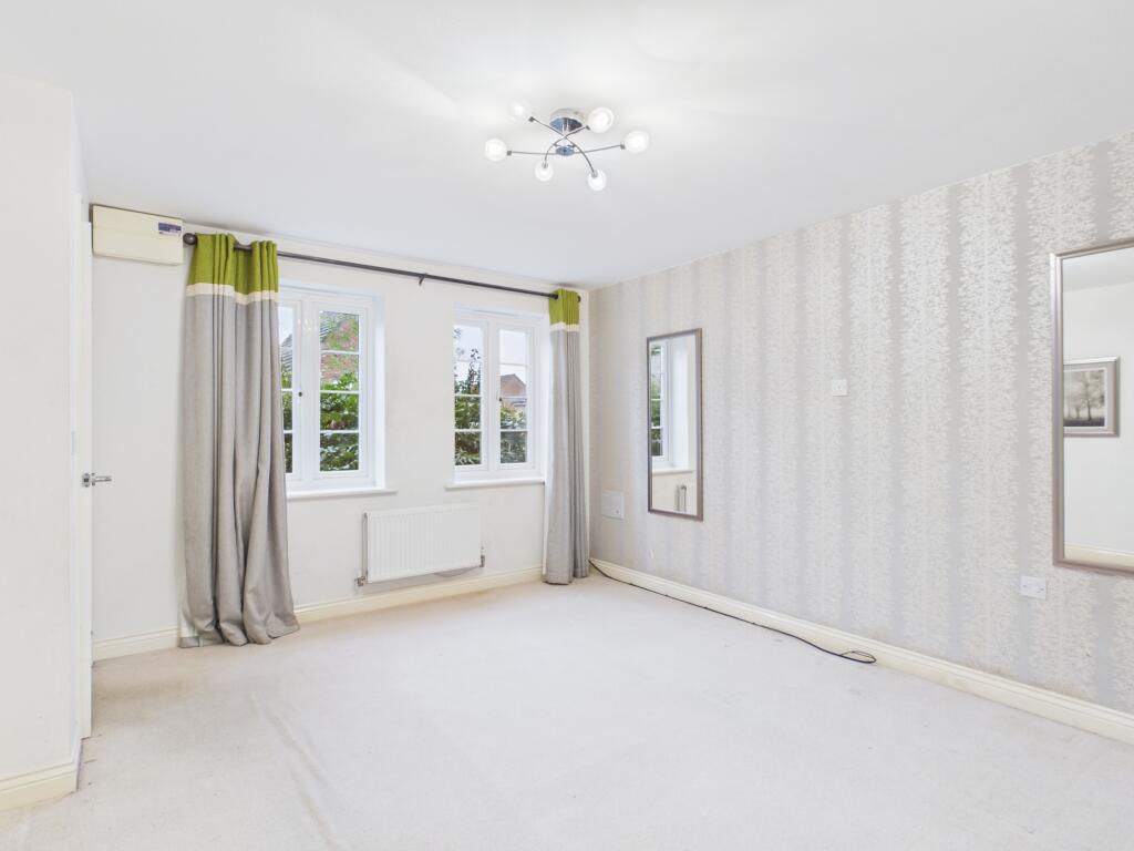 Appleton Drive, Basingstoke, RG24 - View 2