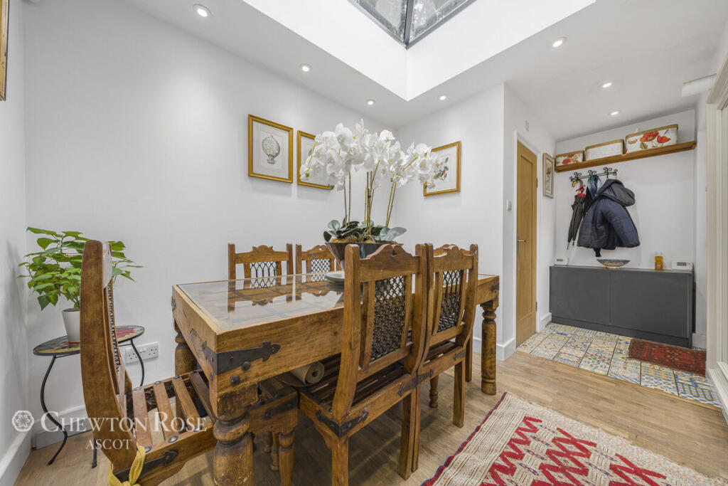 House in Winkfield, Chavey Down - View 5