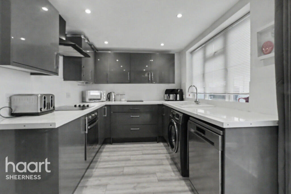 House in Minster-on-Sea, Merryman's Hill - View 5
