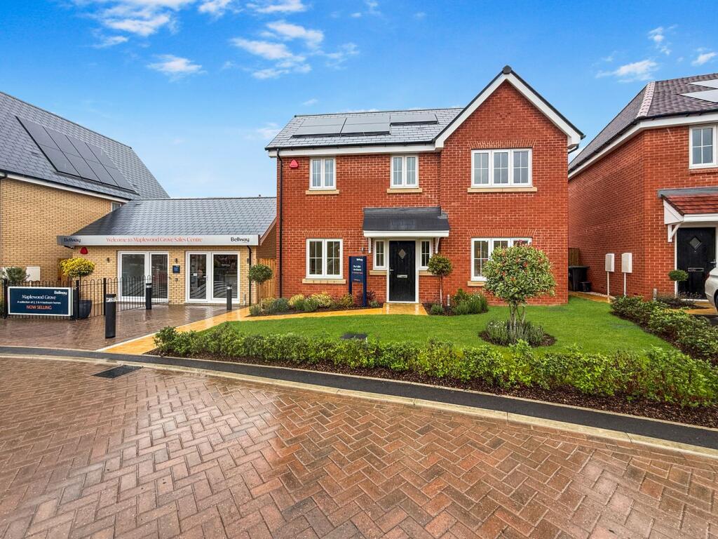 3-bed detached on Woodside Way, Great Dunmow, CM6, £489,995