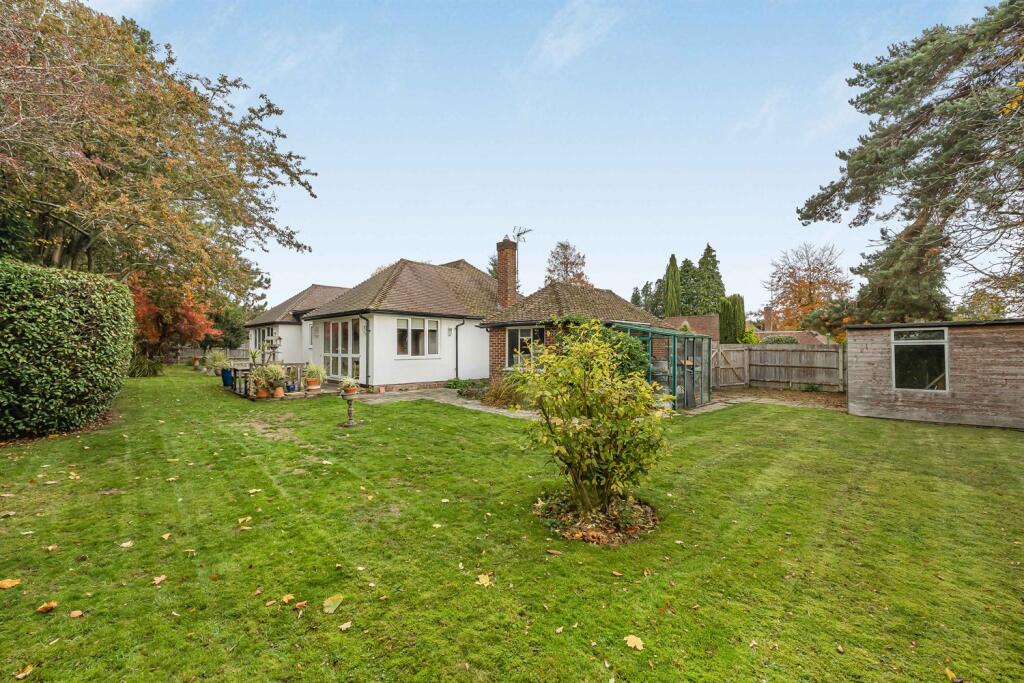 Knowle Close, Caversham Heights, Reading photo 3