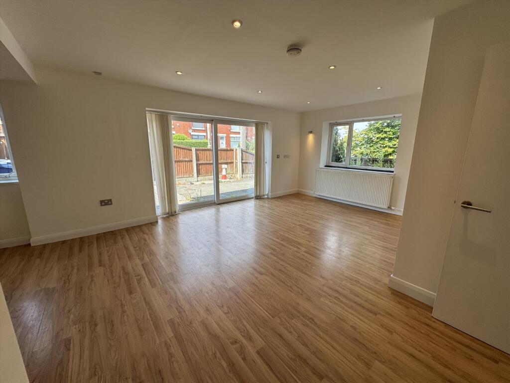 Apartment in Preston, Penwortham Lane, Penwortham - View 3