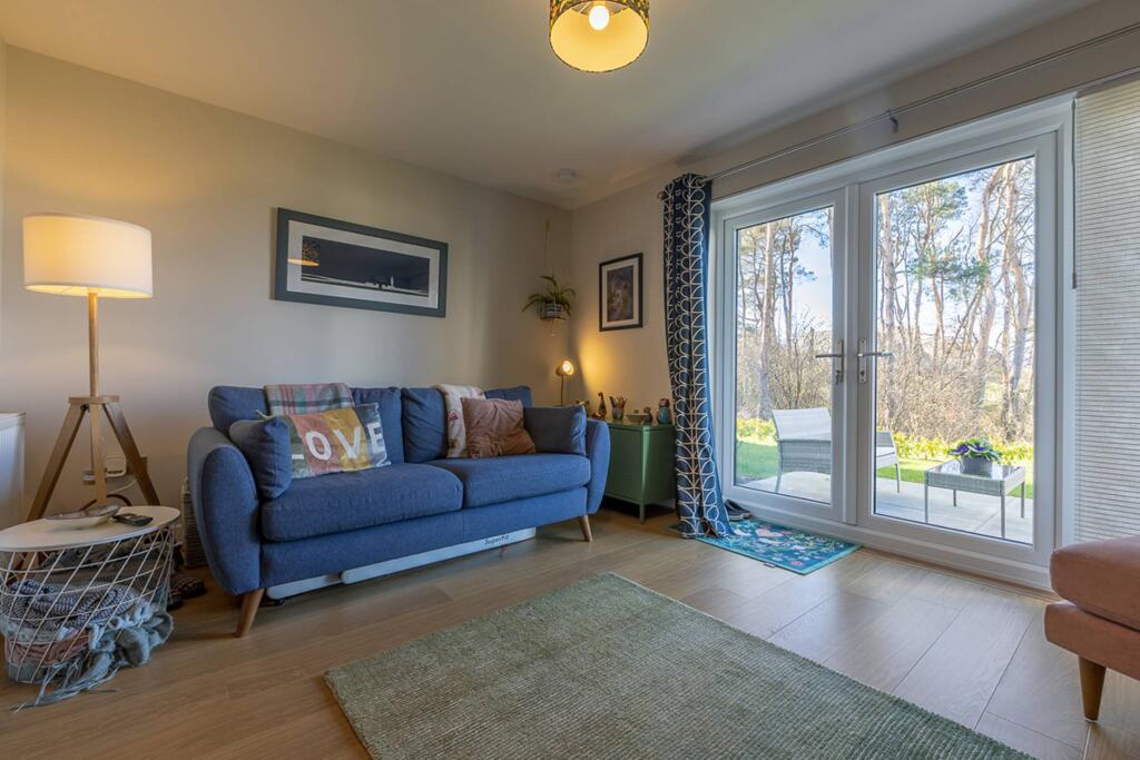 36 Newton Drive, Forres, IV36 2PW photo 4