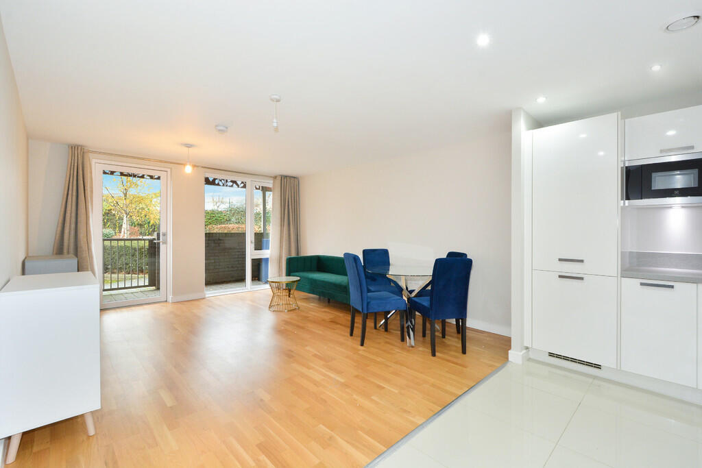 Apartment in London - View 2
