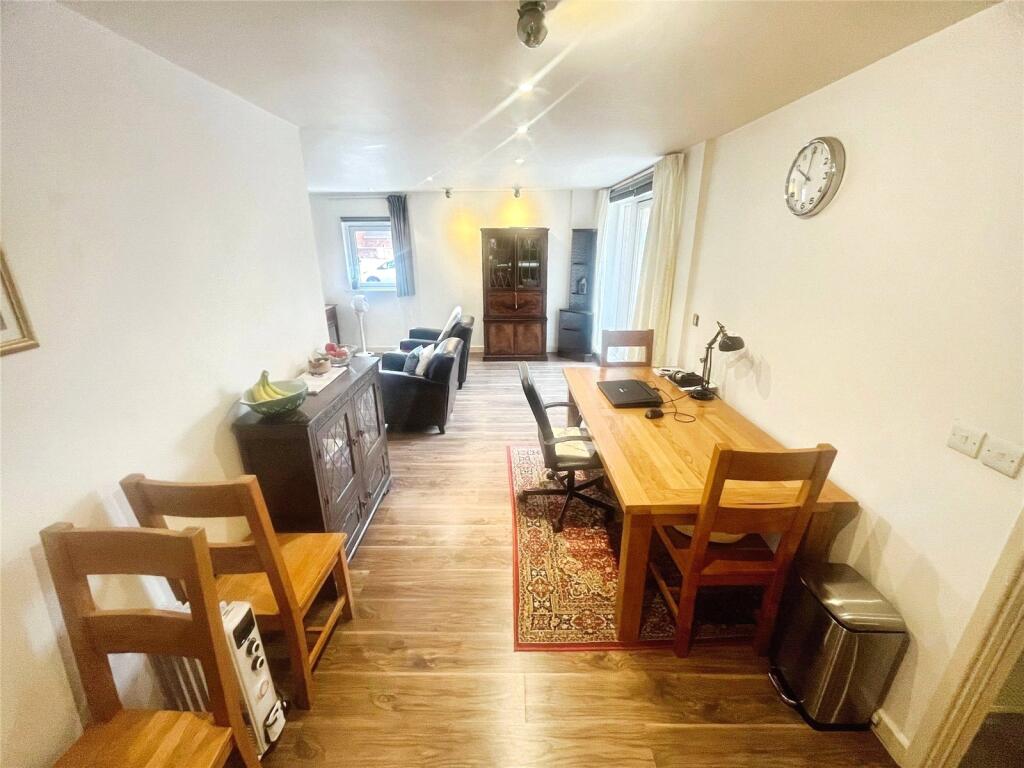 Apartment in Coventry, Cheylesmore - View 4
