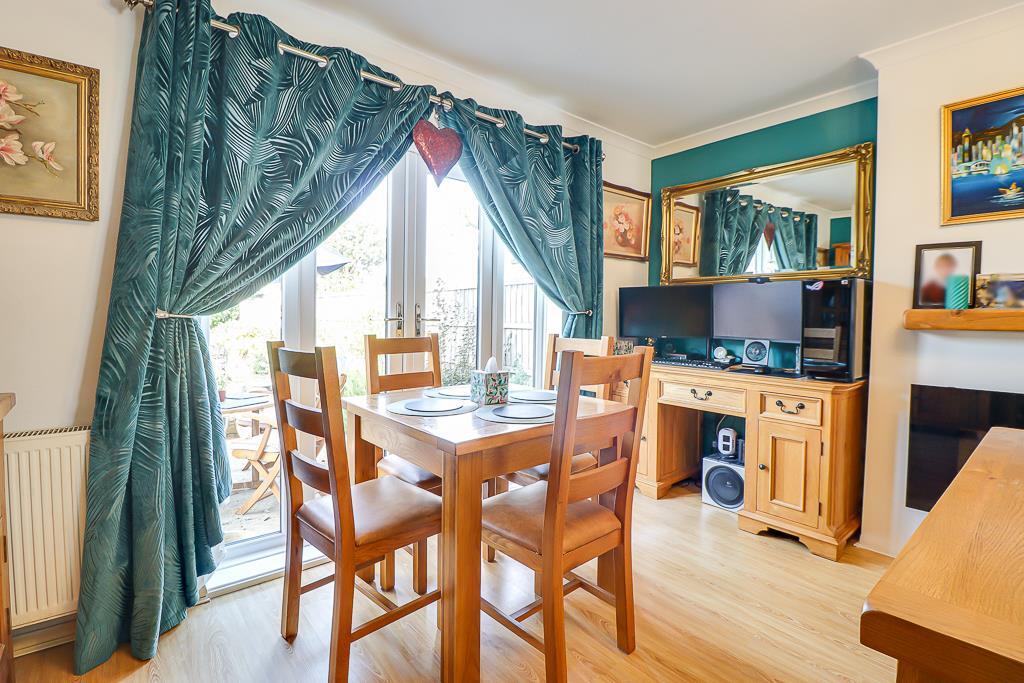 House in Southend-on-Sea, Essex - More
