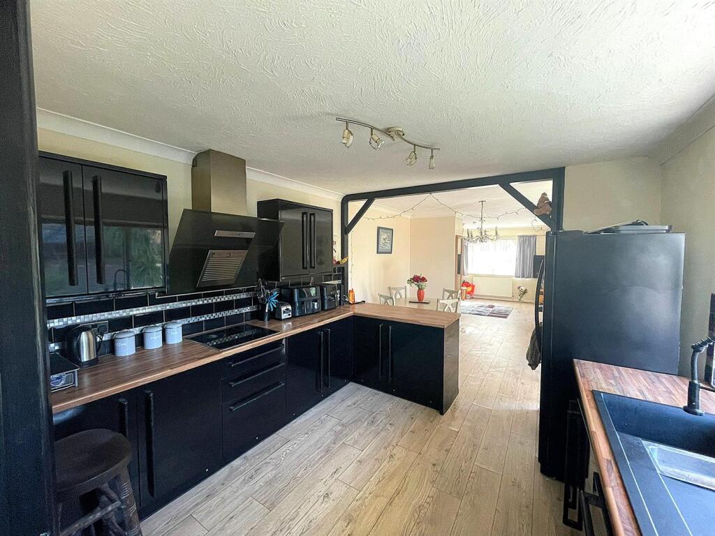 House in Tonbridge - More