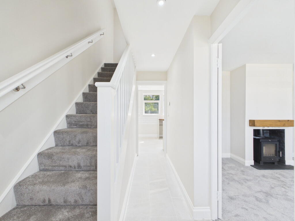 House in Stoke-on-Trent - View 4
