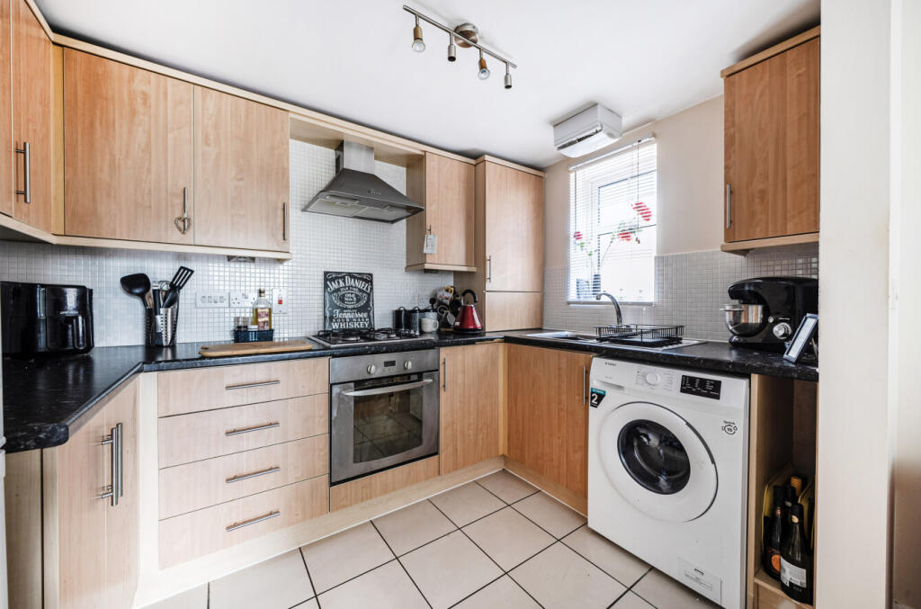 Cobbett Road, Southampton, Hampshire, SO18 photo 3