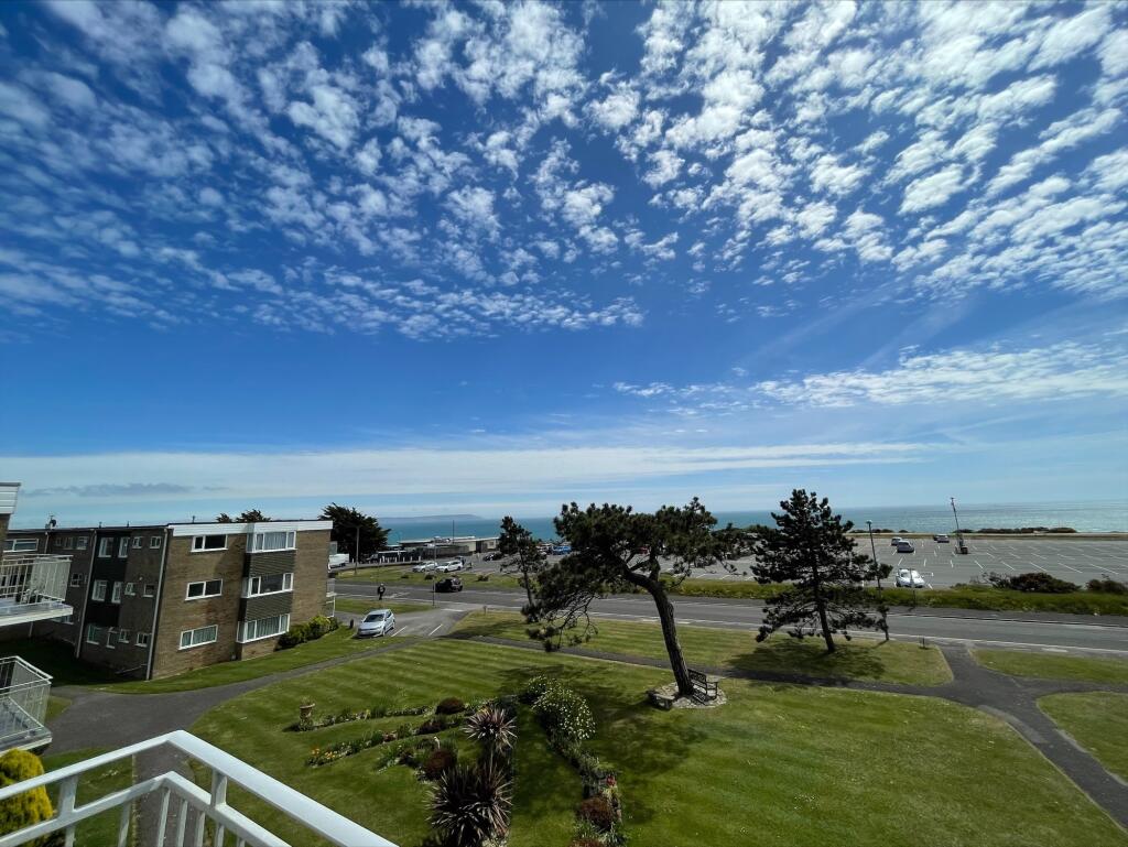 Exeter Court, Highcliffe BH23