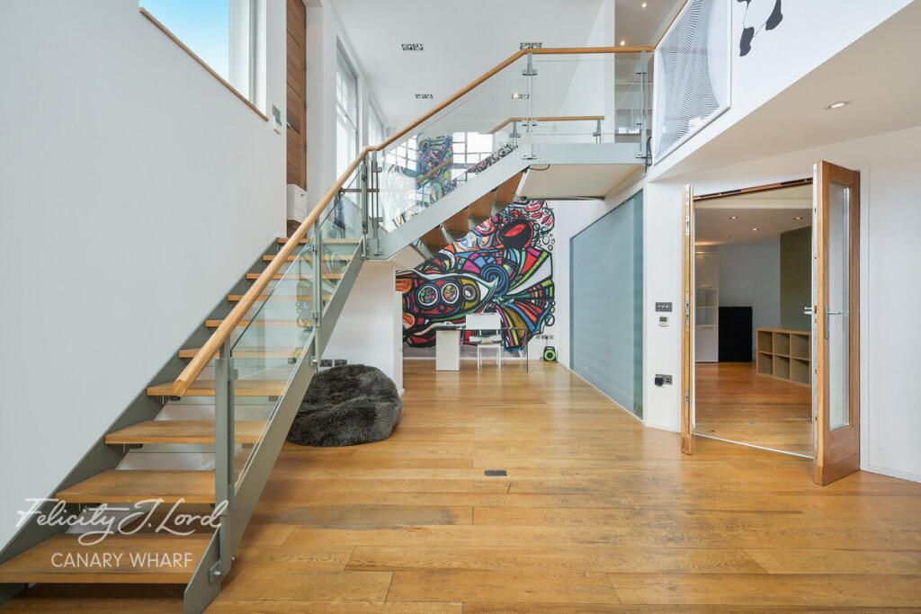 Main image of property: Manchester Road, London, E14