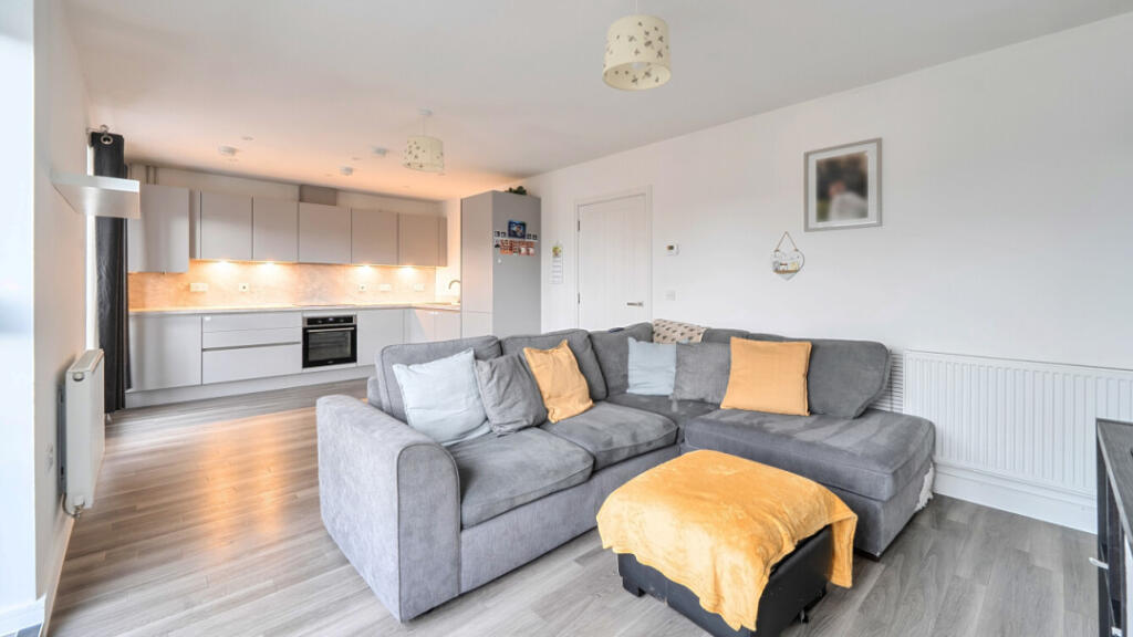 17 George Avenue, Milton Keynes, MK17 8WH - View 3