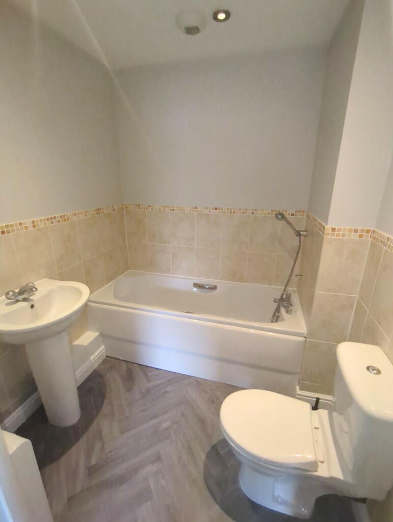 Apartment in Lincoln, Lincolnshire - More
