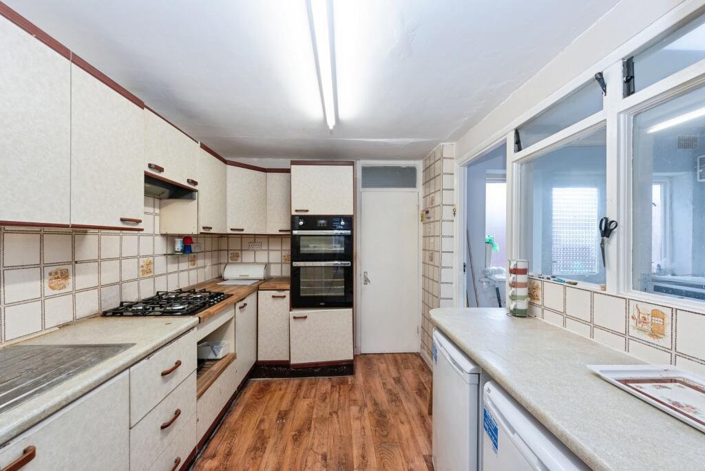 House in London - View 5