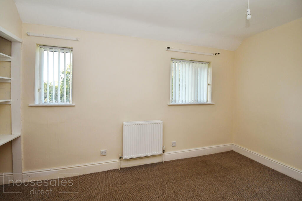 House in West Lindsey, Stow - More