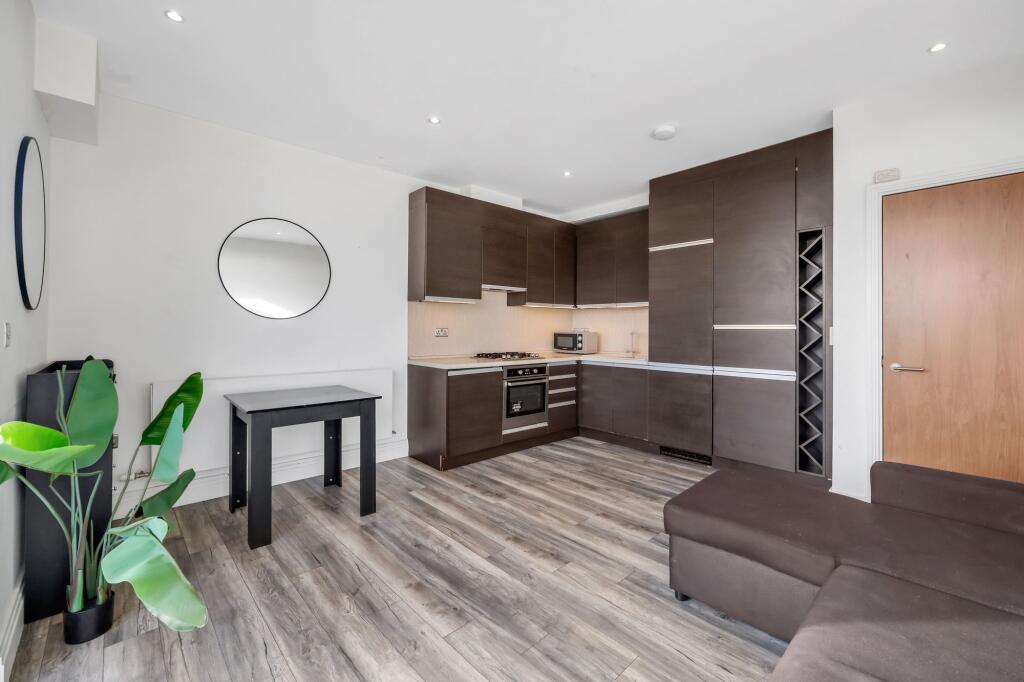 Apartment in London - View 4