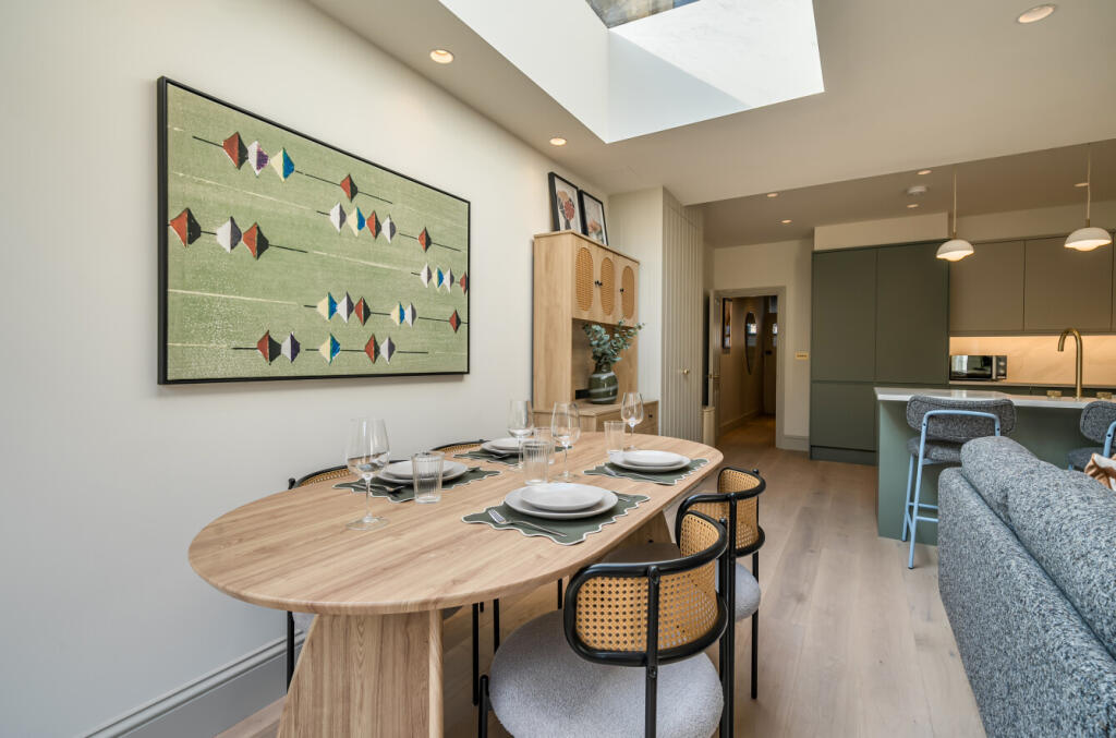 House in London - View 5