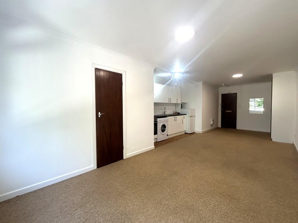 Apartment in Bournemouth - More
