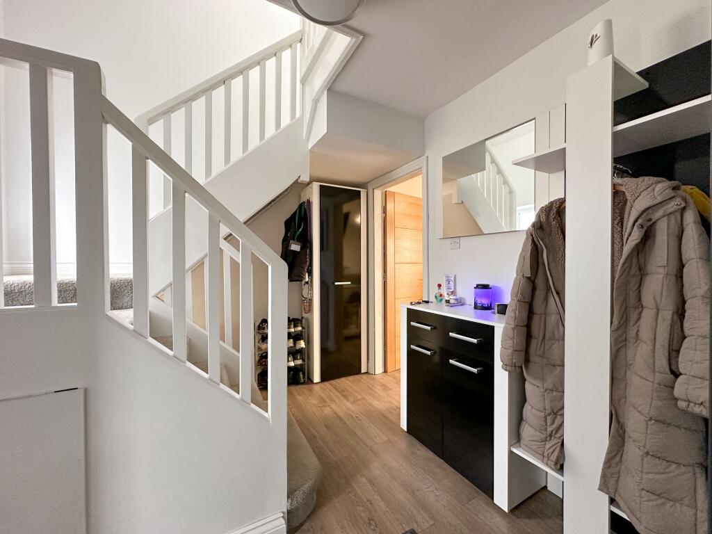 House in Wirral, Liverpool City Region - View 5