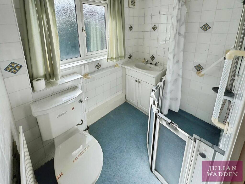 Apartment in Manchester, Burnage - View 5