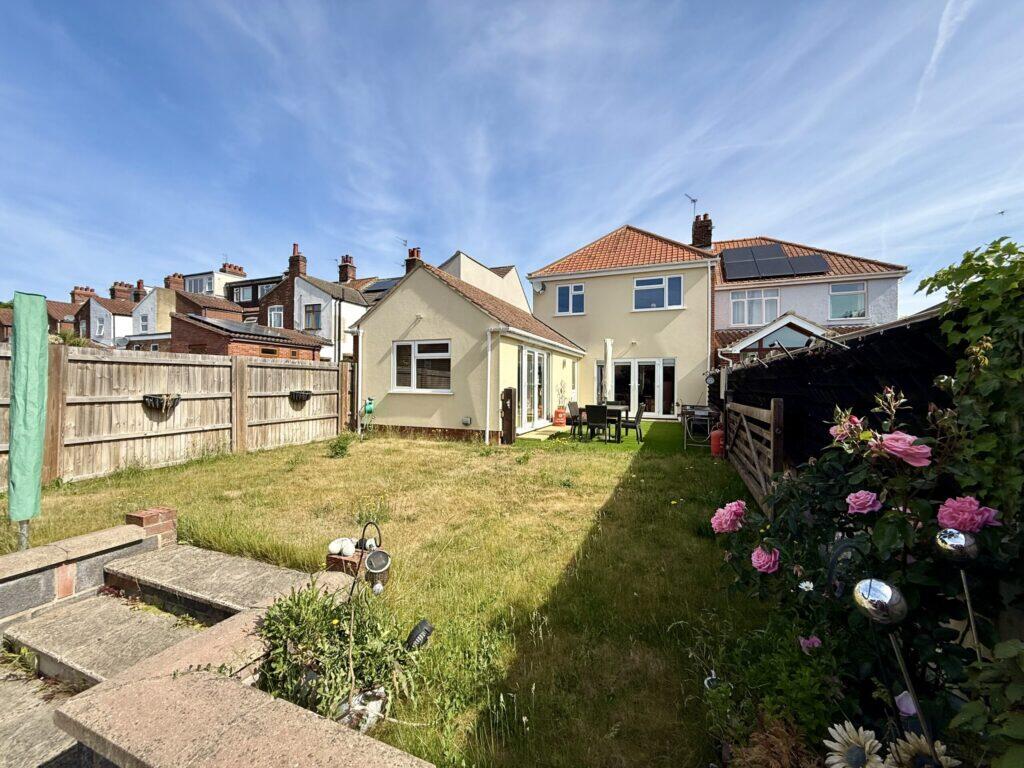 Main image of property: Tillett Road, Norwich, NR3 4BJ