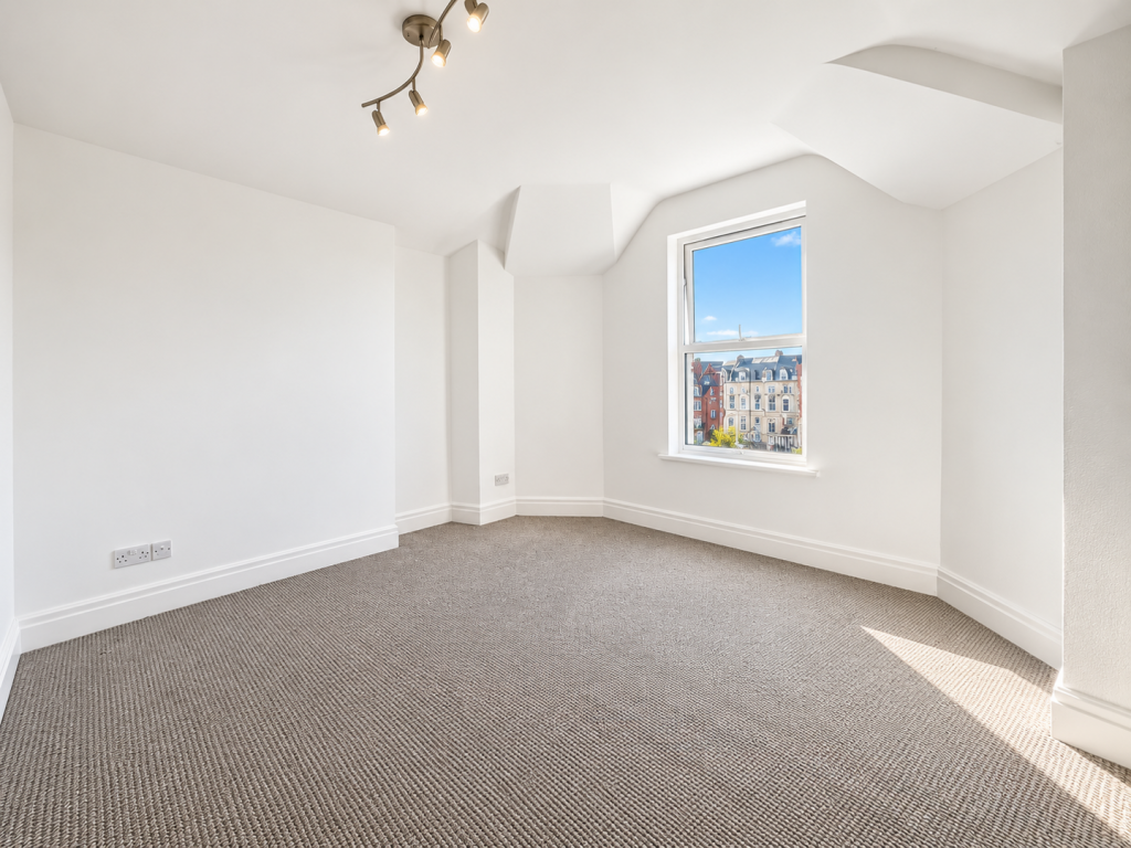 Apartment in Preston - View 3