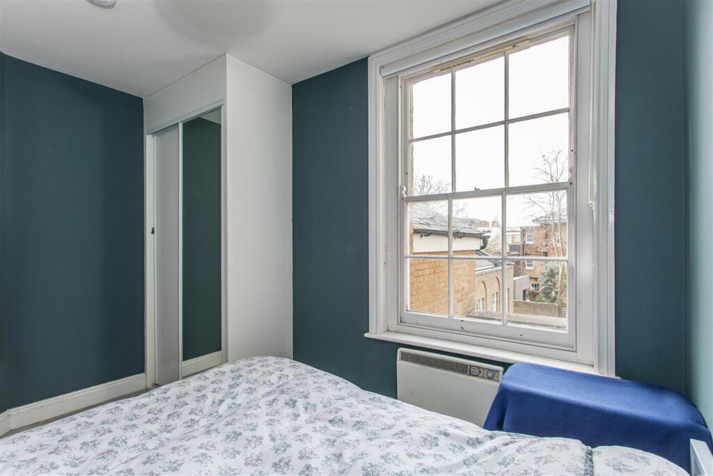Apartment in London - More